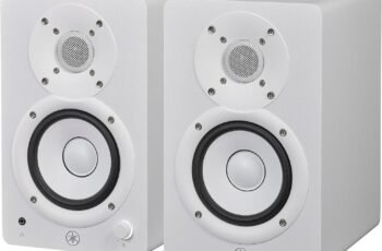 Yamaha HS4 Powered Studio Monitor in Black, Pair (HS4 B)